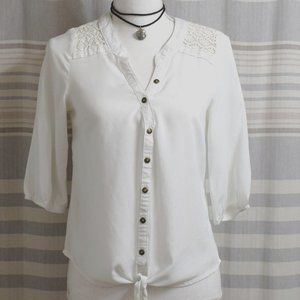 Solitaire Romantic Boho White Lace Top Size M